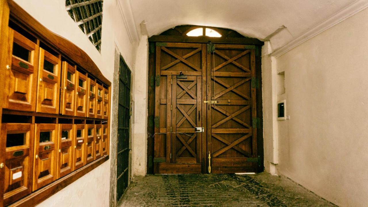 Casalauretta Hotel Naples Luaran gambar